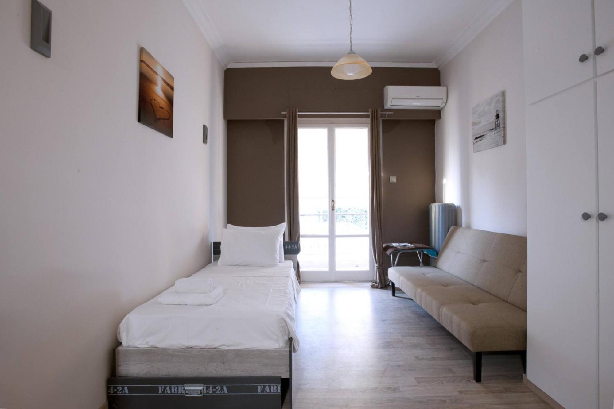 Studio Next To Agios Nikolaos Church Атина Екстериор снимка